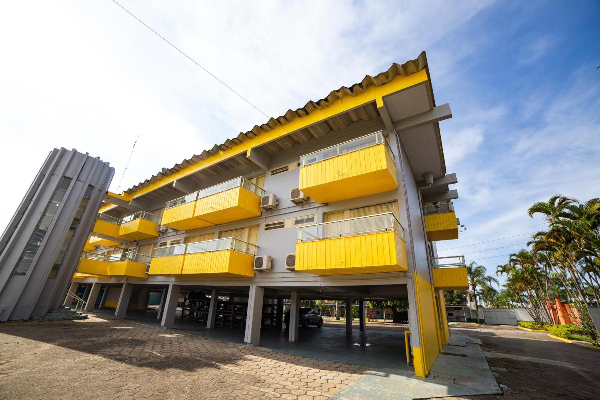 Rota Do Sol Apart Hotel Guaratuba Bagian luar foto